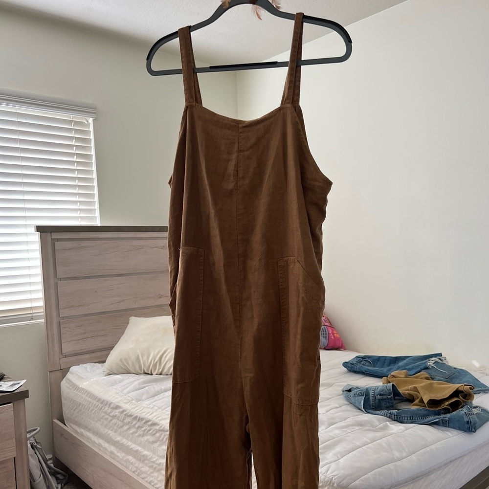 Womens Utility Cropped Jumpsuit Universal Thread